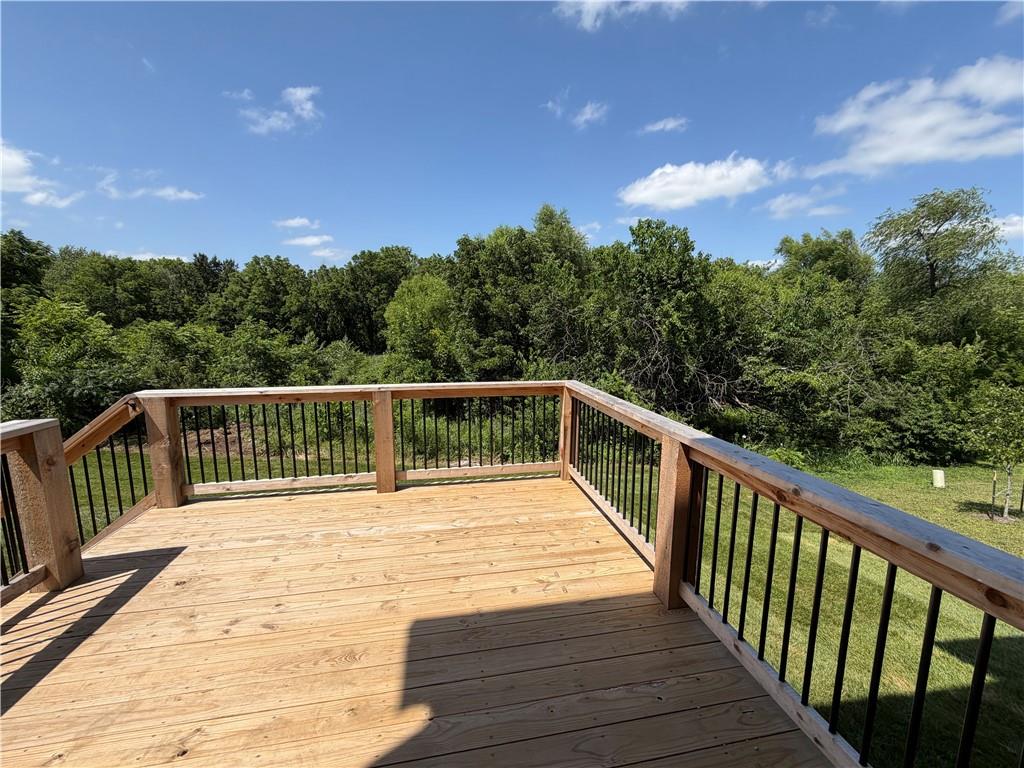 600 Sw Valley Drive Property Photo 6