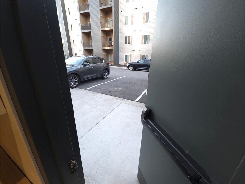 7510 N Oak Trafficway Property Photo 26