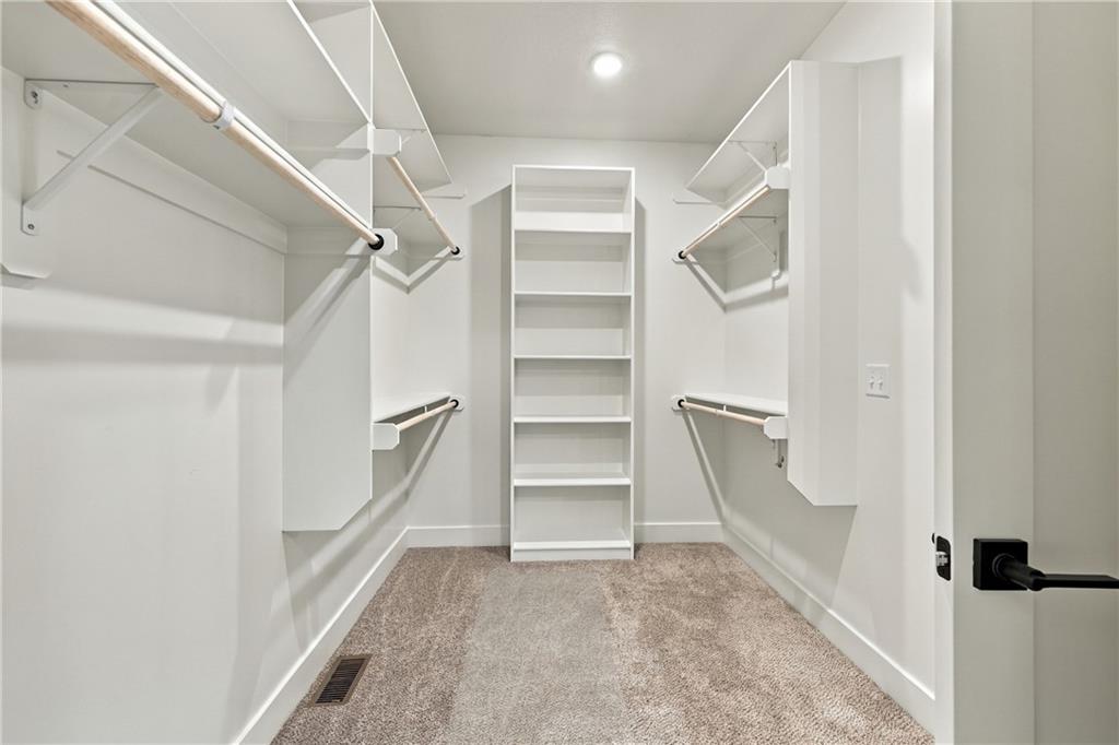 2368 Ne Colonnade Avenue Property Photo 16