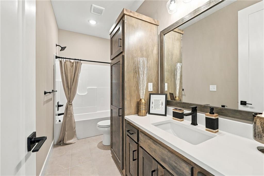 2368 Ne Colonnade Avenue Property Photo 30