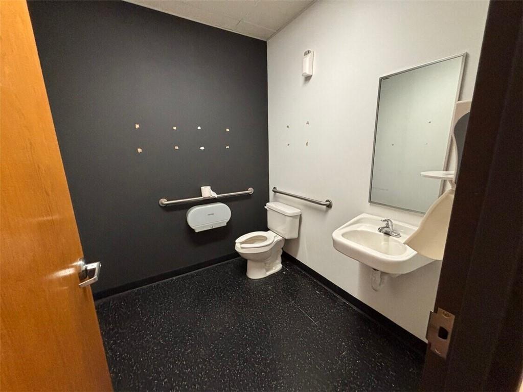 18675 E 39th Street Property Photo 43