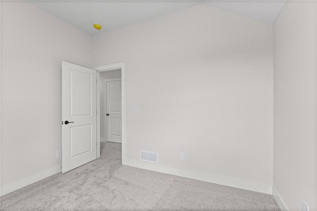20702 Emerald Street Property Photo 21