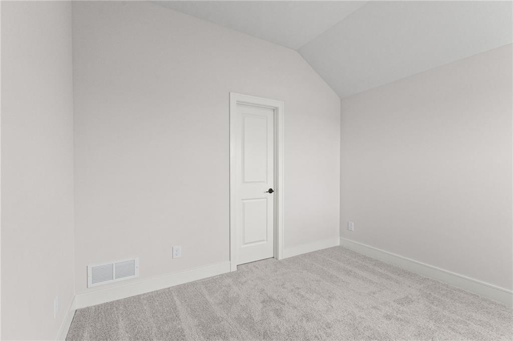 20702 Emerald Street Property Photo 22