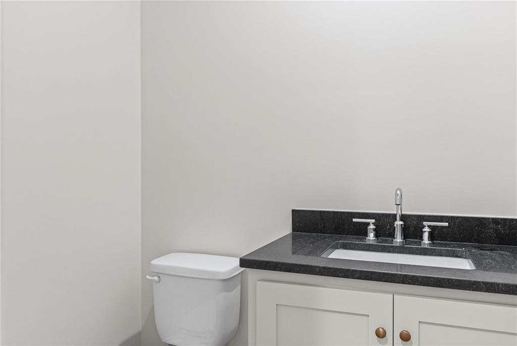 20702 Emerald Street Property Photo 26