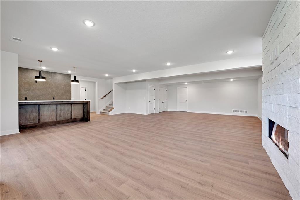 17401 Parkhill Street Property Photo 31