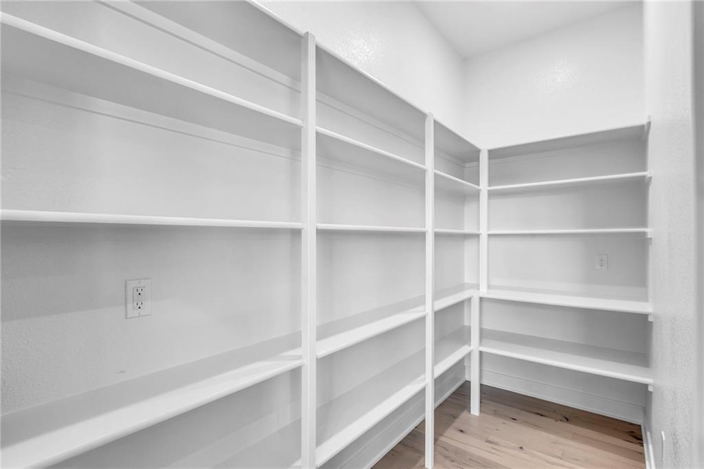 17464 W 163rd Place Property Photo 19