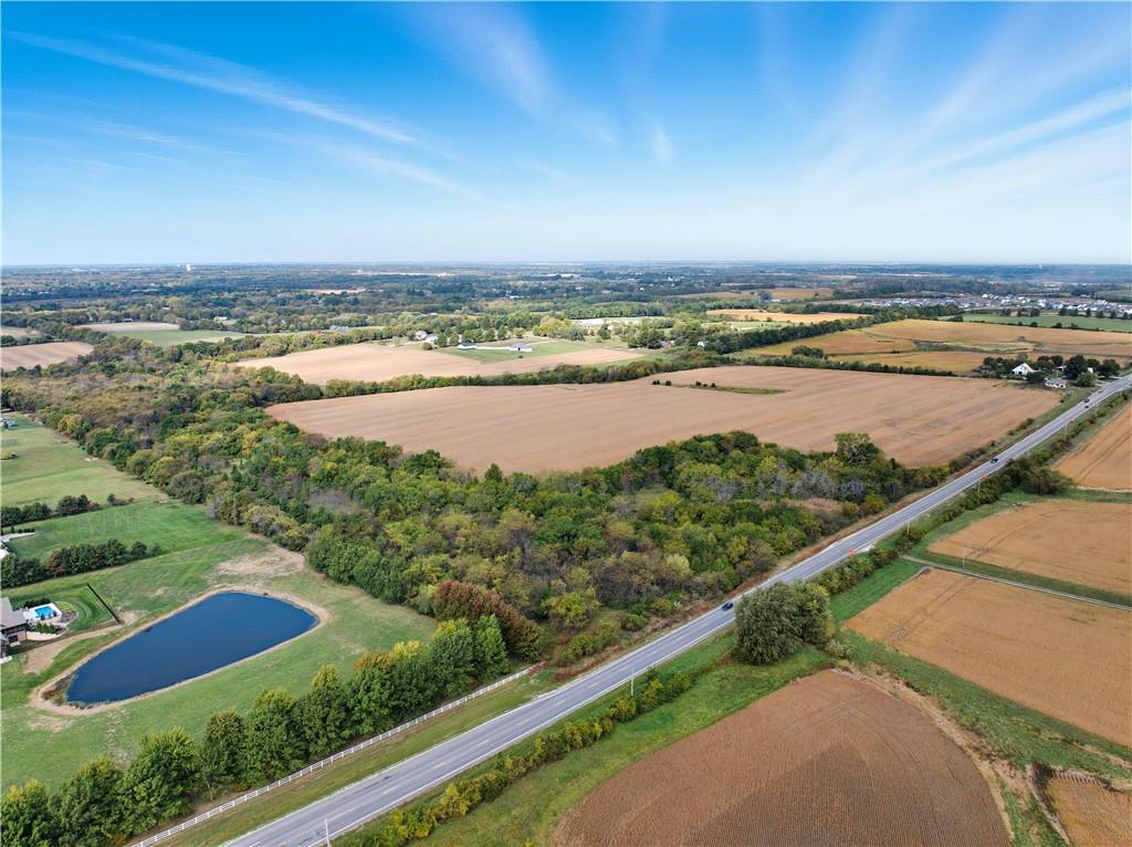 13104 S 7 Highway Property Photo 5
