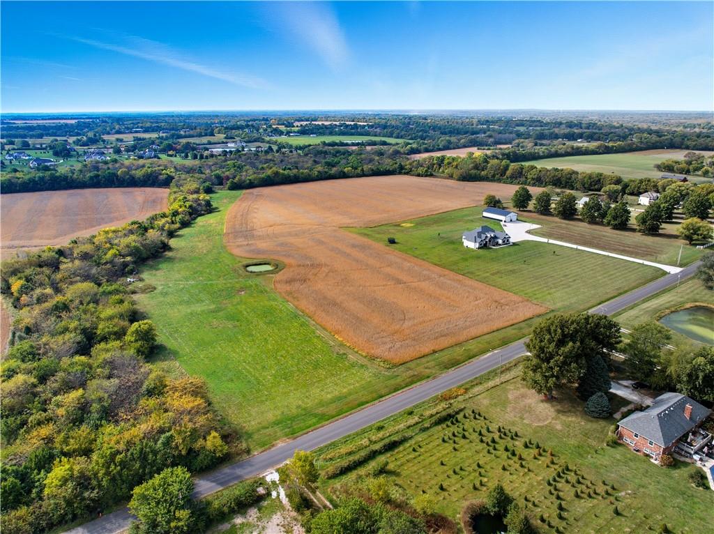 13104 S 7 Highway Property Photo 8