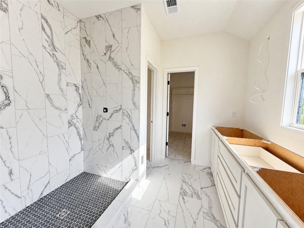 19326 Skyview Lane Property Photo 11