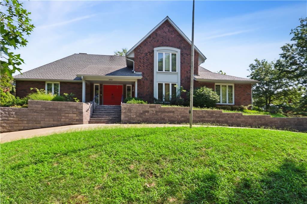 10052 Hemlock Drive Property Photo 1