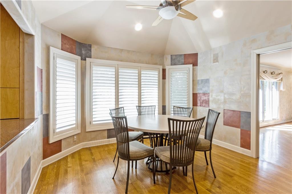 10052 Hemlock Drive Property Photo 15