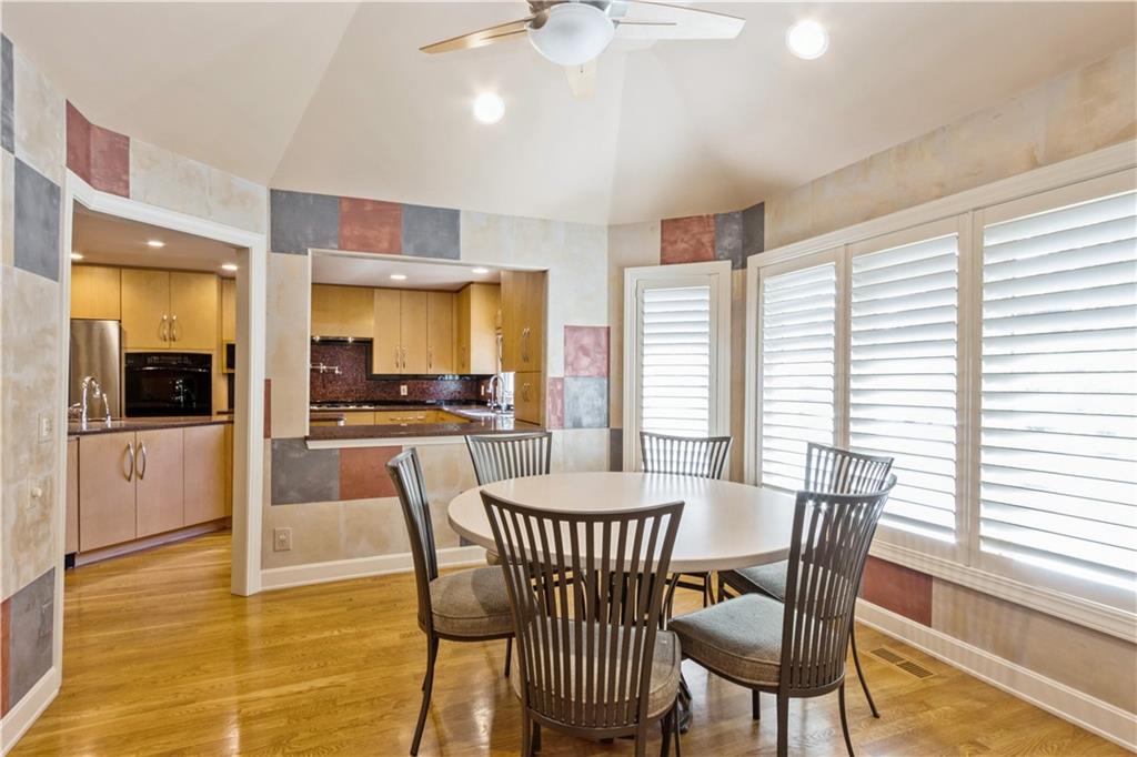 10052 Hemlock Drive Property Photo 17