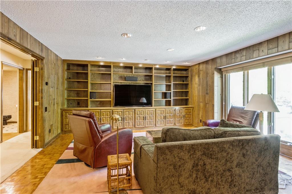 10052 Hemlock Drive Property Photo 20