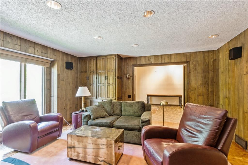 10052 Hemlock Drive Property Photo 21