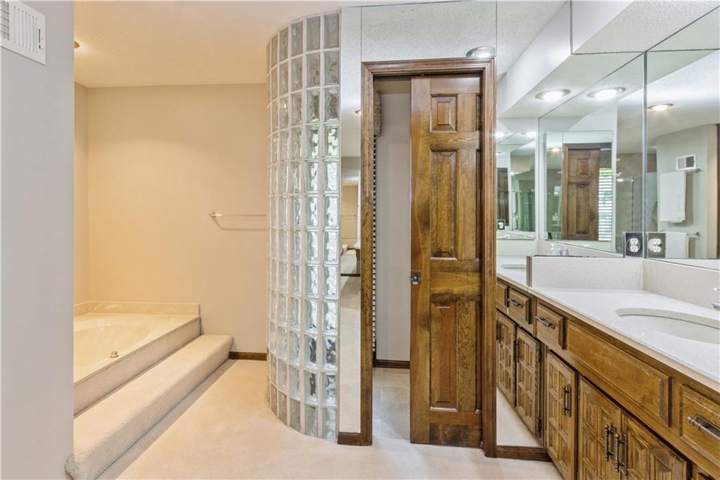 10052 Hemlock Drive Property Photo 28