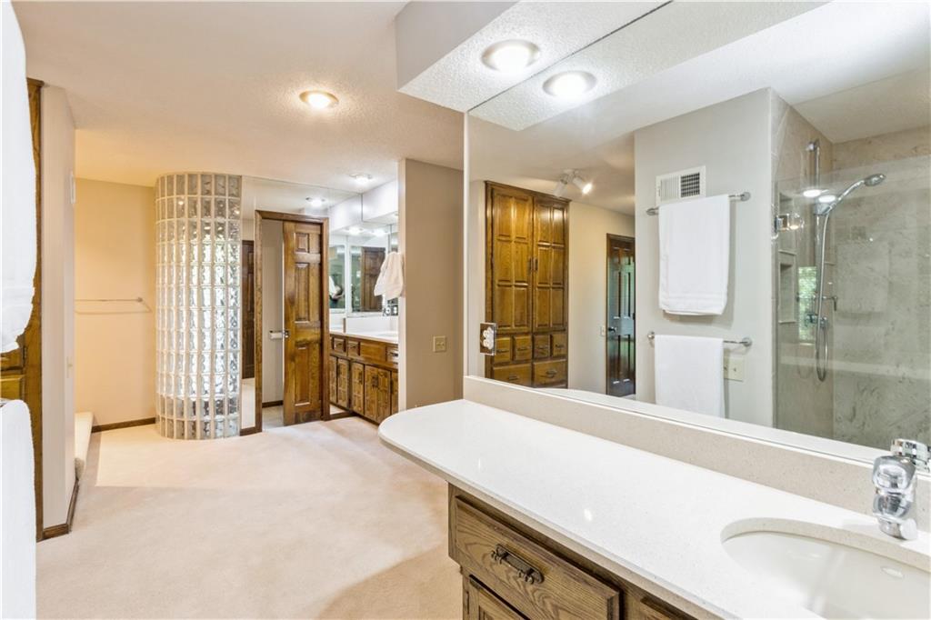 10052 Hemlock Drive Property Photo 29