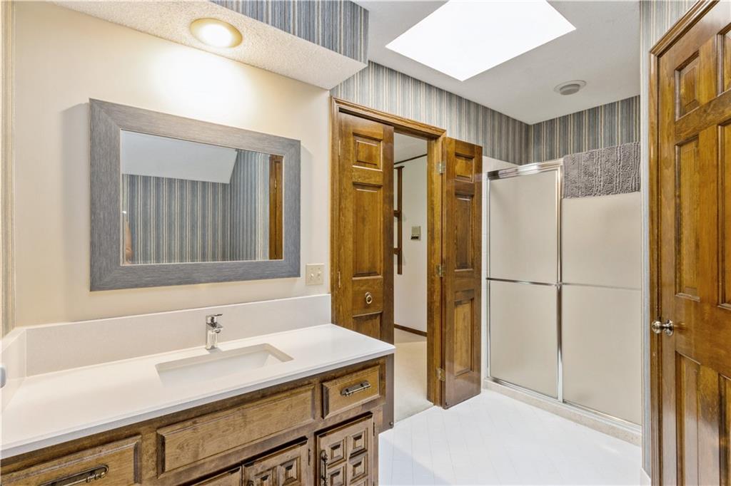 10052 Hemlock Drive Property Photo 34