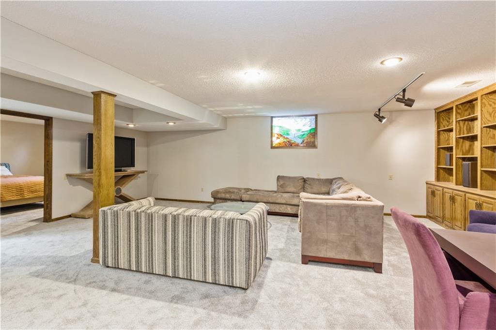 10052 Hemlock Drive Property Photo 39