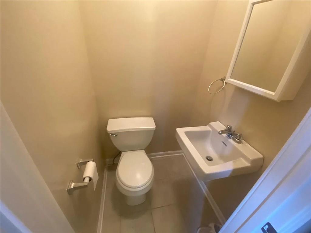4701 Roe Lane Property Photo 6