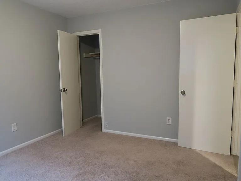 4701 Roe Lane Property Photo 16