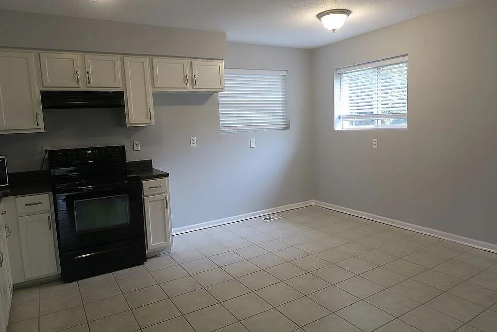 4701 Roe Lane Property Photo 18