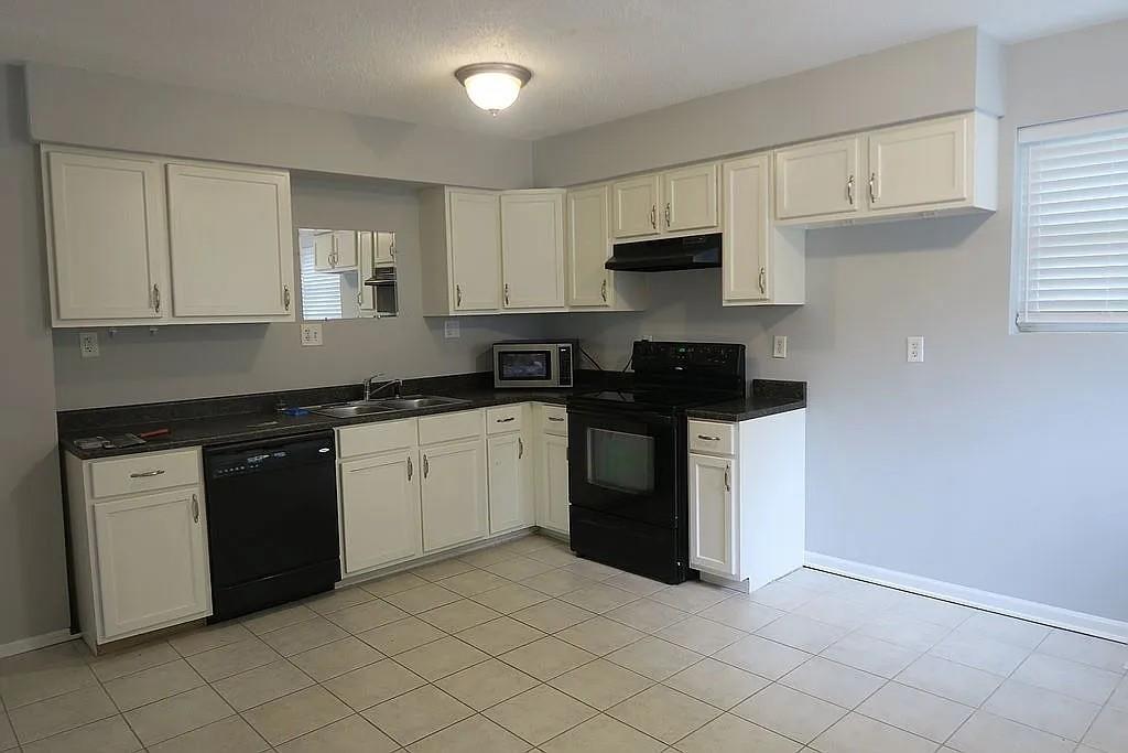 4701 Roe Lane Property Photo 19