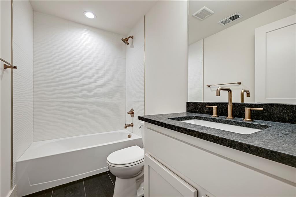 13407 W 174th Terrace Property Photo 33