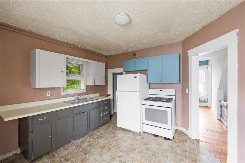 743-745 Tauromee Avenue Property Photo 3