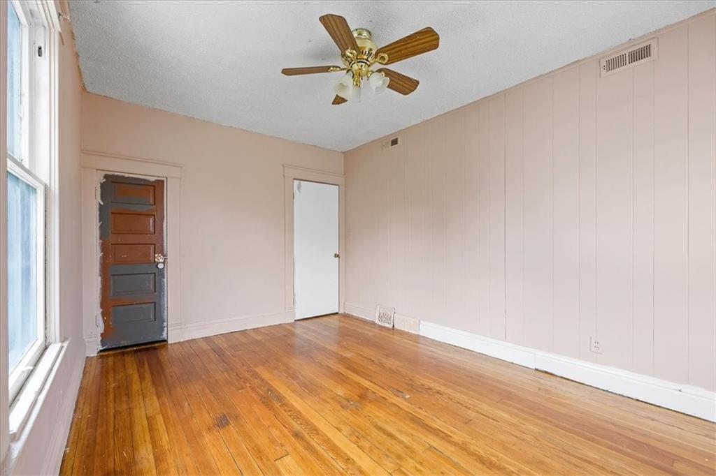 743-745 Tauromee Avenue Property Photo 5