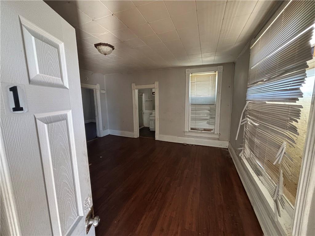 1420 W 37th Avenue Property Photo 6