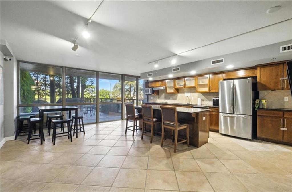 600 E Admiral Boulevard Property Photo 31