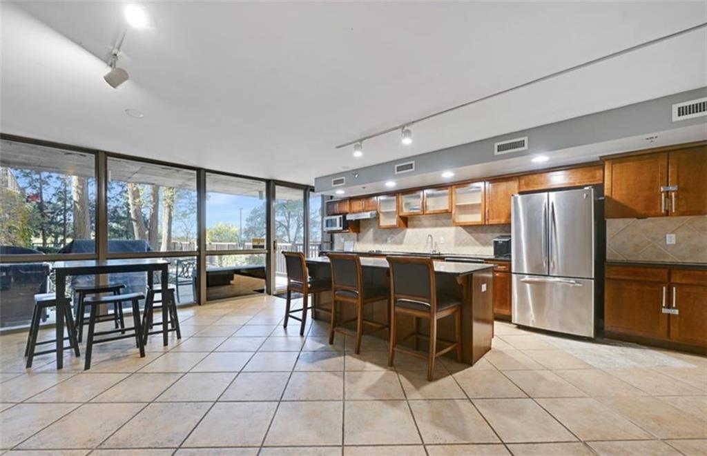 600 E Admiral Boulevard Property Photo 33