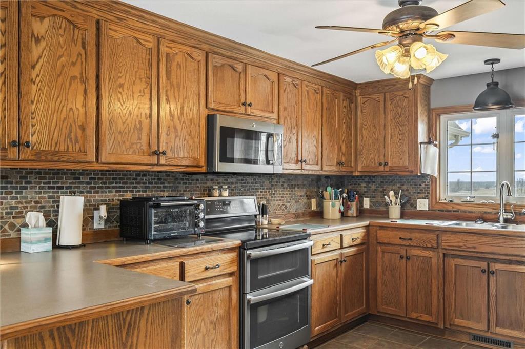 11302 E 343rd Street Property Photo 11