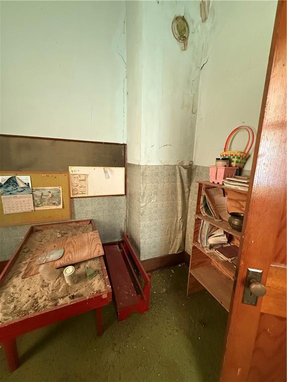 601 6th Street Property Photo 12