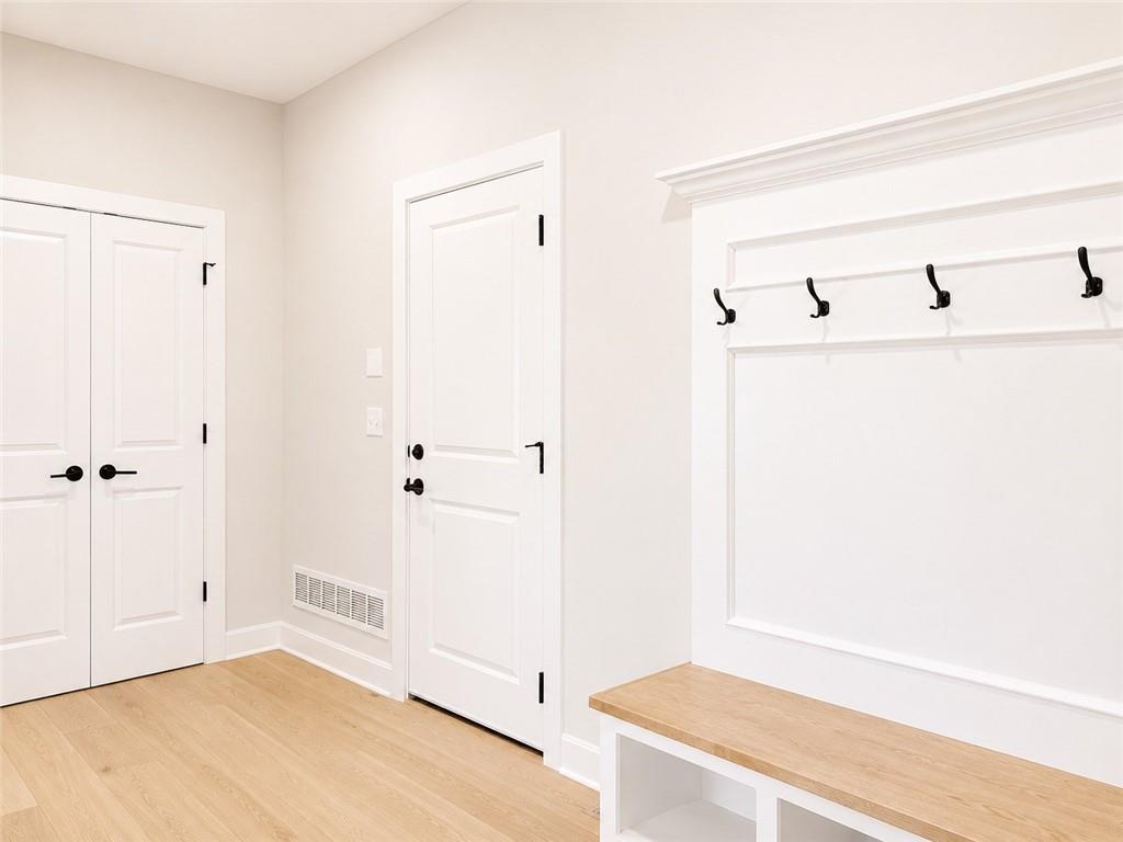 8004 Round Prairie Street Property Photo 27