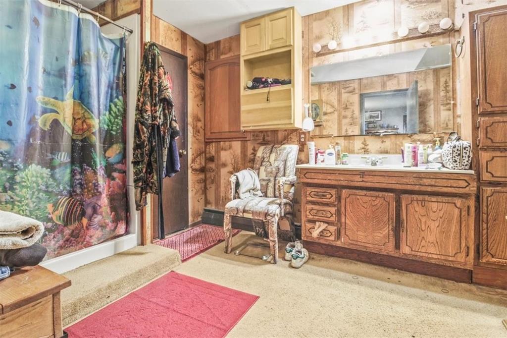38708 E Hudson Road Property Photo 11