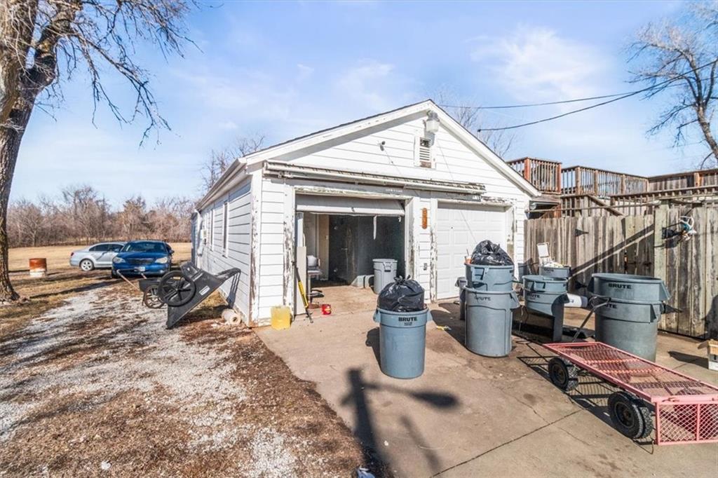38708 E Hudson Road Property Photo 20