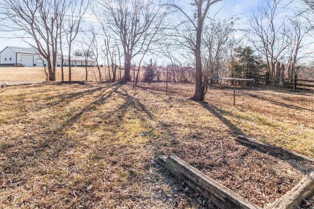 38708 E Hudson Road Property Photo 32