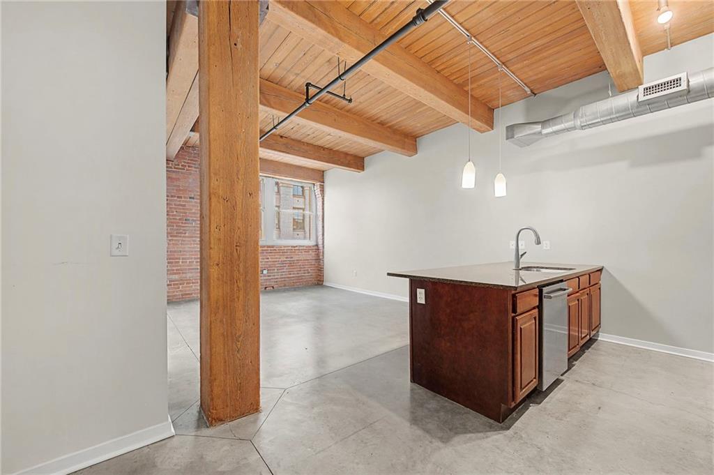 712 Broadway Boulevard Property Photo 19