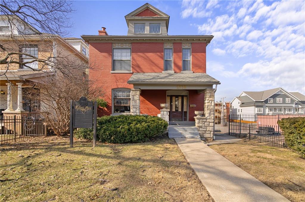 2538 Holmes Street Property Photo 1