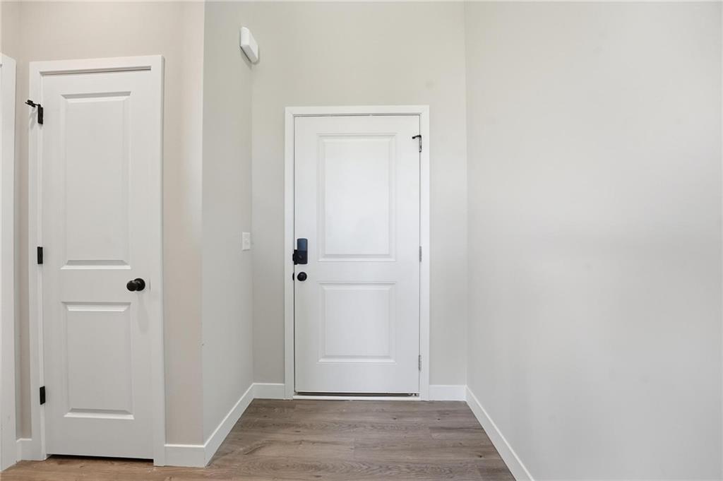20529 Newcastle Street Property Photo 14