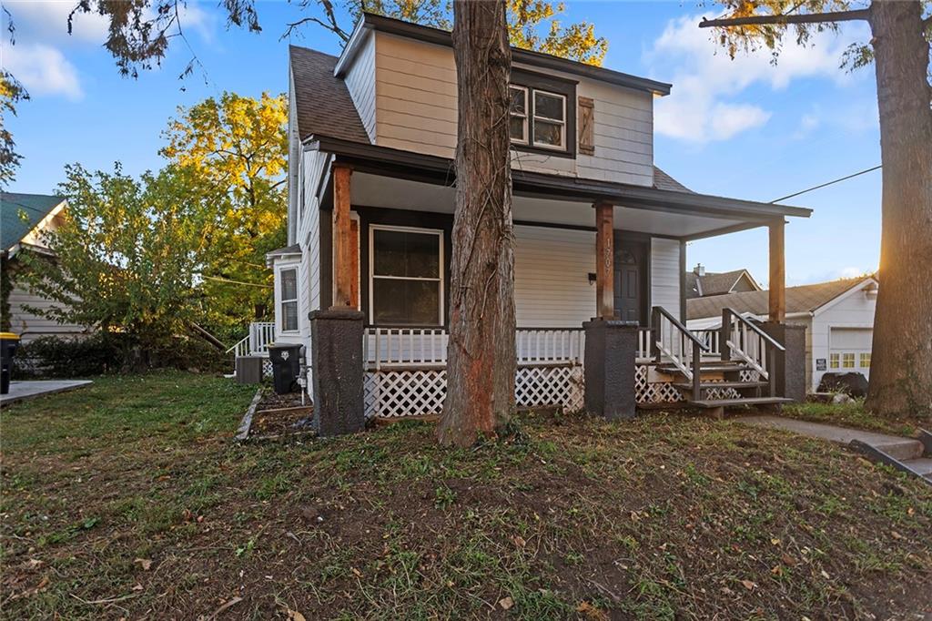 1707 W 44th Street Property Photo 1