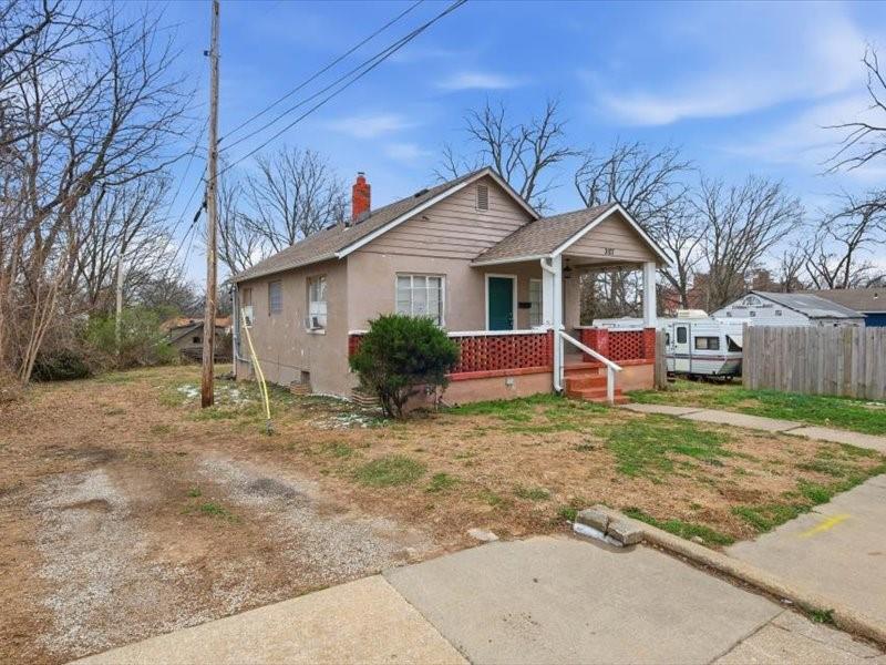 3107 Elmwood Avenue Property Photo 5