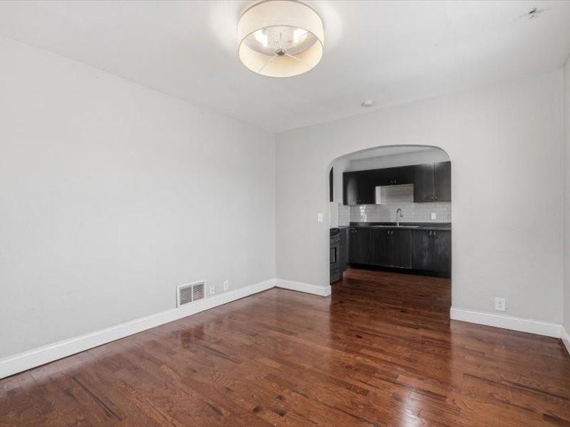 3107 Elmwood Avenue Property Photo 8