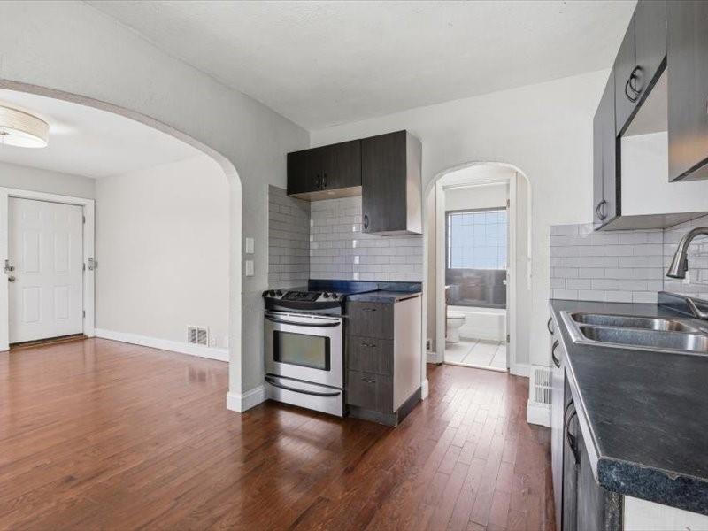 3107 Elmwood Avenue Property Photo 10