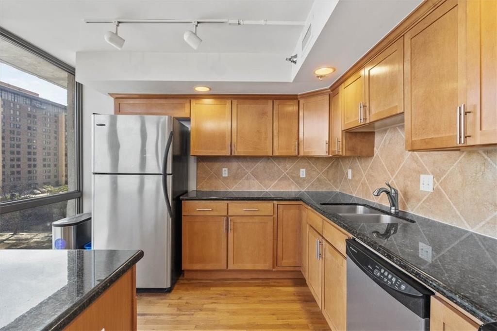 600 Admiral Boulevard Property Photo 11