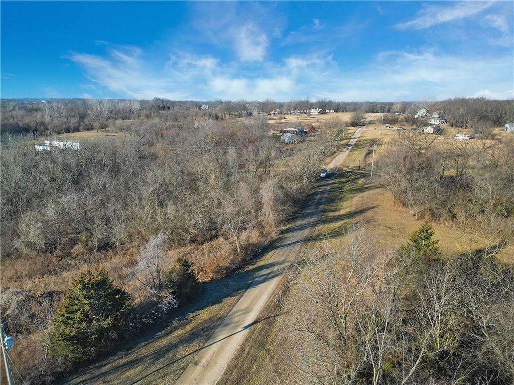 974 Nw 525th Road Property Photo 4
