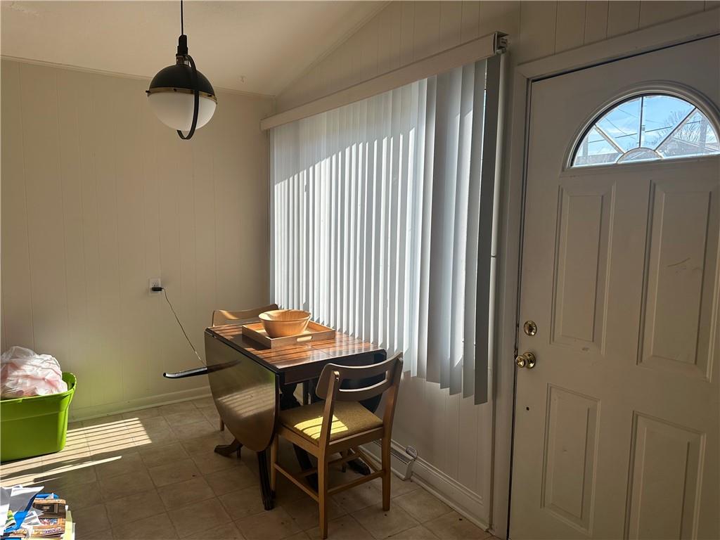 229 W 16th Street Property Photo 4