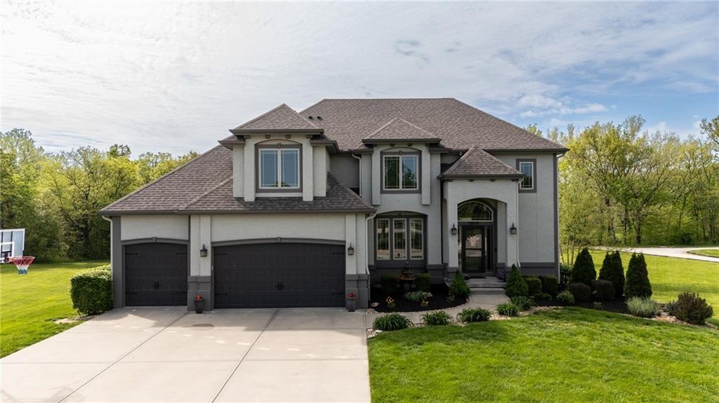 13017 Kelli Drive Property Photo 1