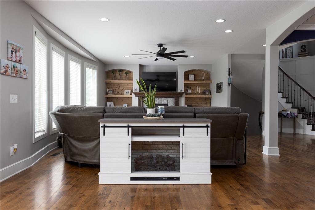 13017 Kelli Drive Property Photo 21